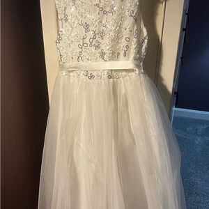 Elegant Ivory Floral Embellished Dress